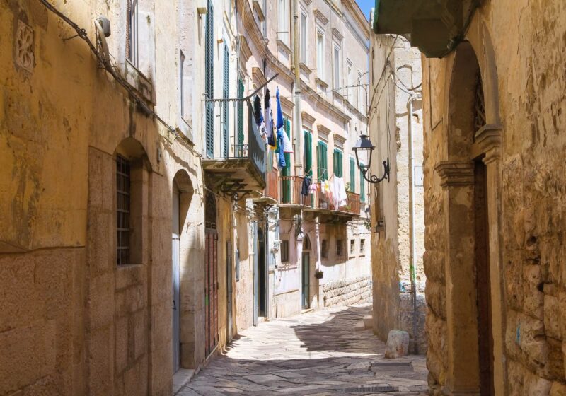 Straatje in Altamura in Puglia