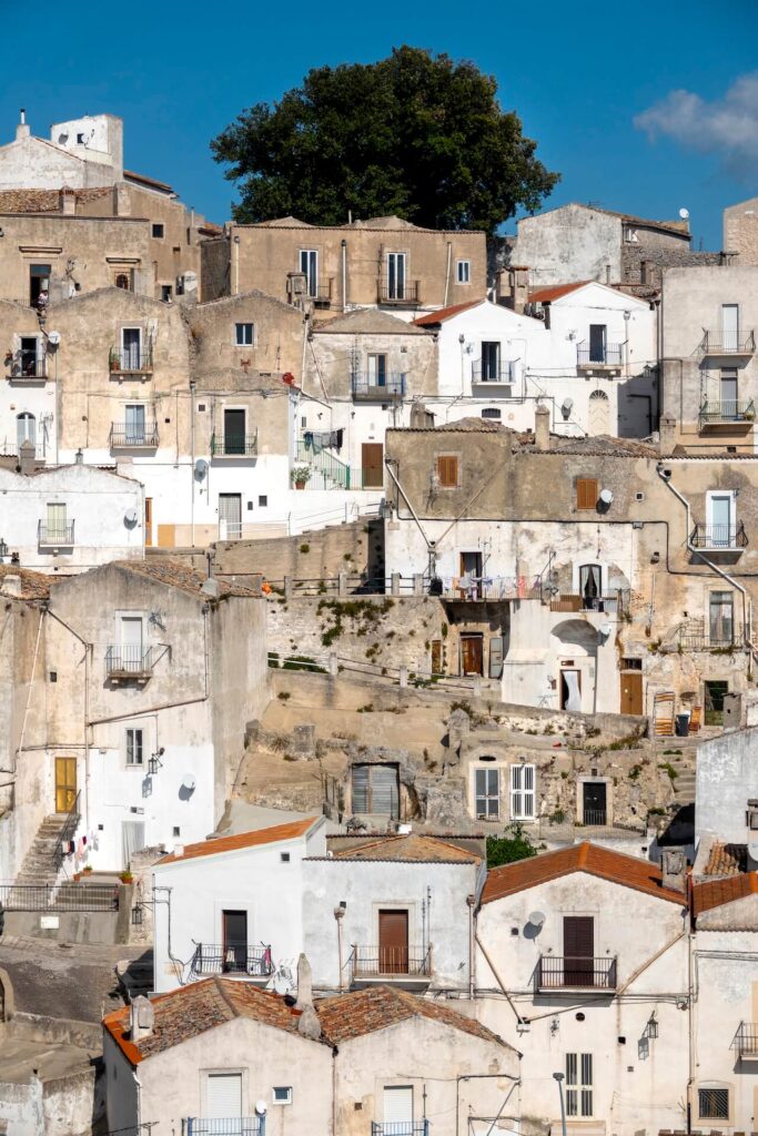 Monte Sant' Angelo is een stad op het schiereiland Gargano in Puglia, Zuid-Italië