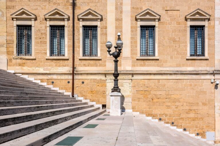 Trappen aan het einde van de Via Appia in Brindisi, Puglia